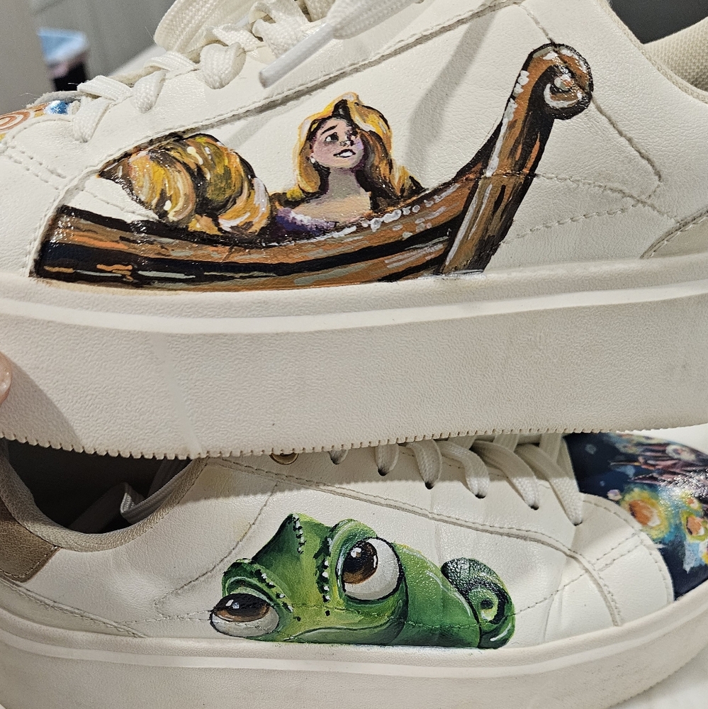 Hand-Painted White Sneakers with Green Chameleon Design
